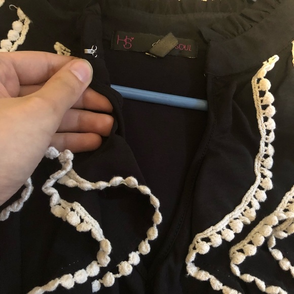 HeartSoul Keyhole Ruffled Blouse Capped Sleeves Tee​ - Picture 7 of 9